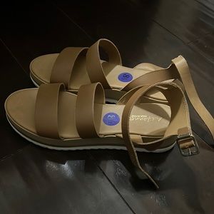 Women’s Sandals
